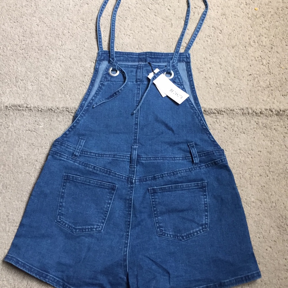 Overall - Picture 2 of 2